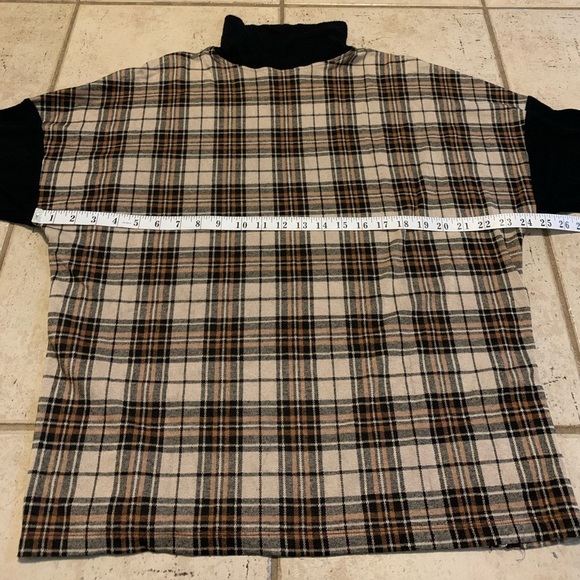 Cleo Petites Plaid Tunic Sweater Mock Neck Black Ribbed Knit Sides L/G - Picture 6 of 7